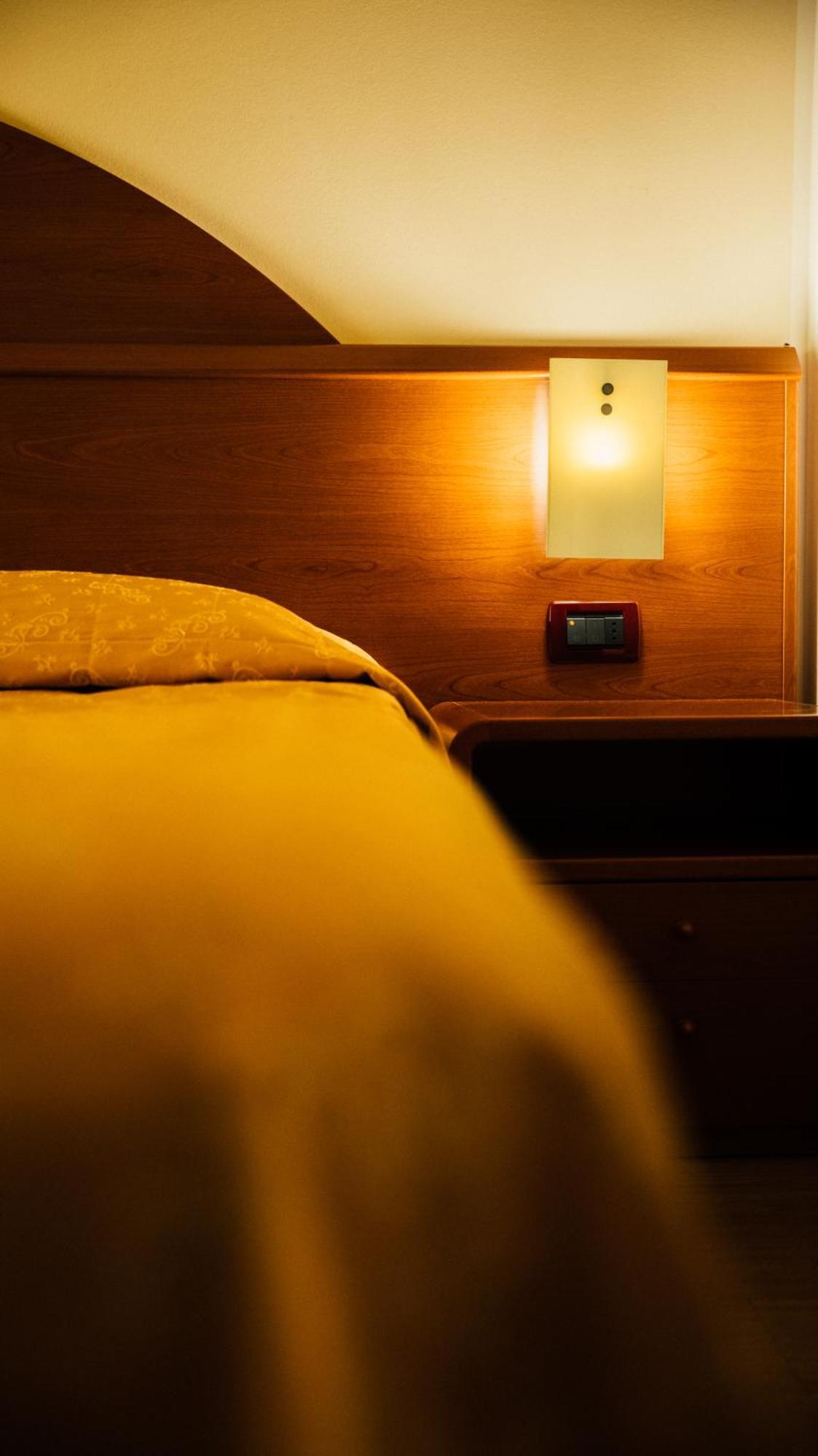 Hotel Mary Rose ラツィーゼ エクステリア 写真